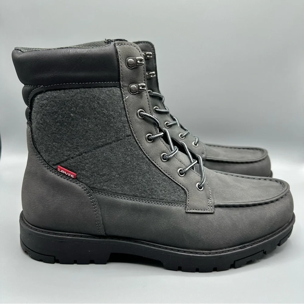 Levis size 13